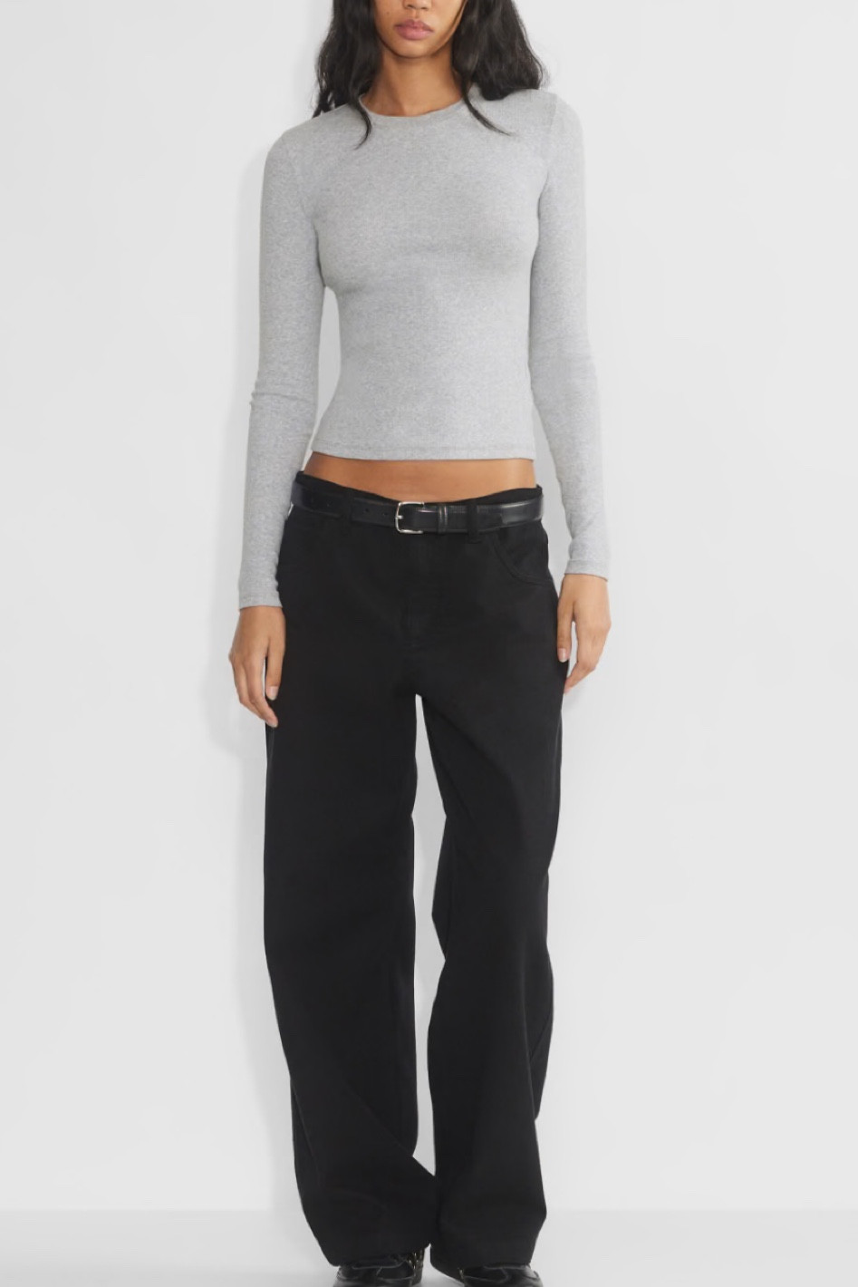aritzia tna long sleeve (I wear an xs) 