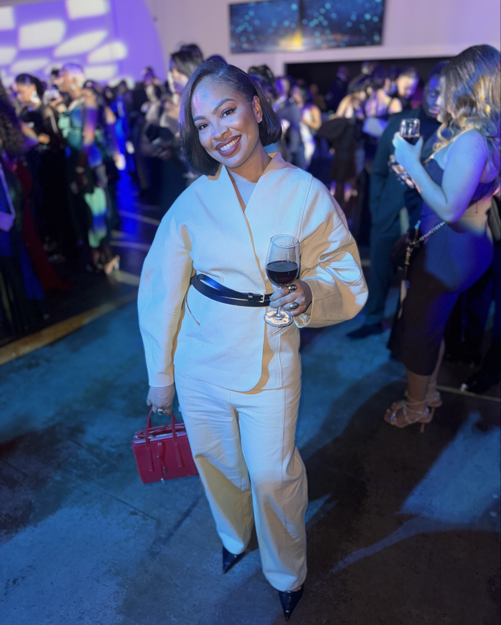 For the girl that loves barrel jeans… there is a barrel suit with your name all over it! 

#LTKStyleTip #LTKHoliday #LTKGiftGuide