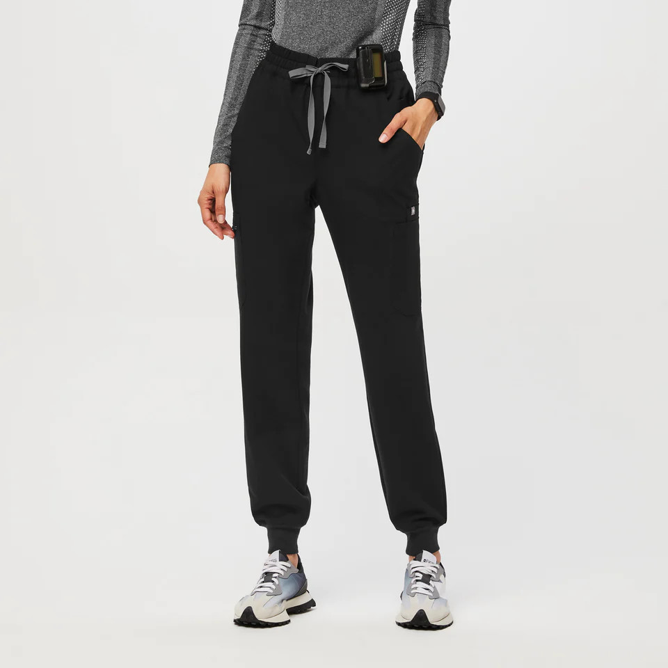 Women’s High Waisted Uman Relaxed Jogger Scrub Pants - Black · FIGS | FIGS