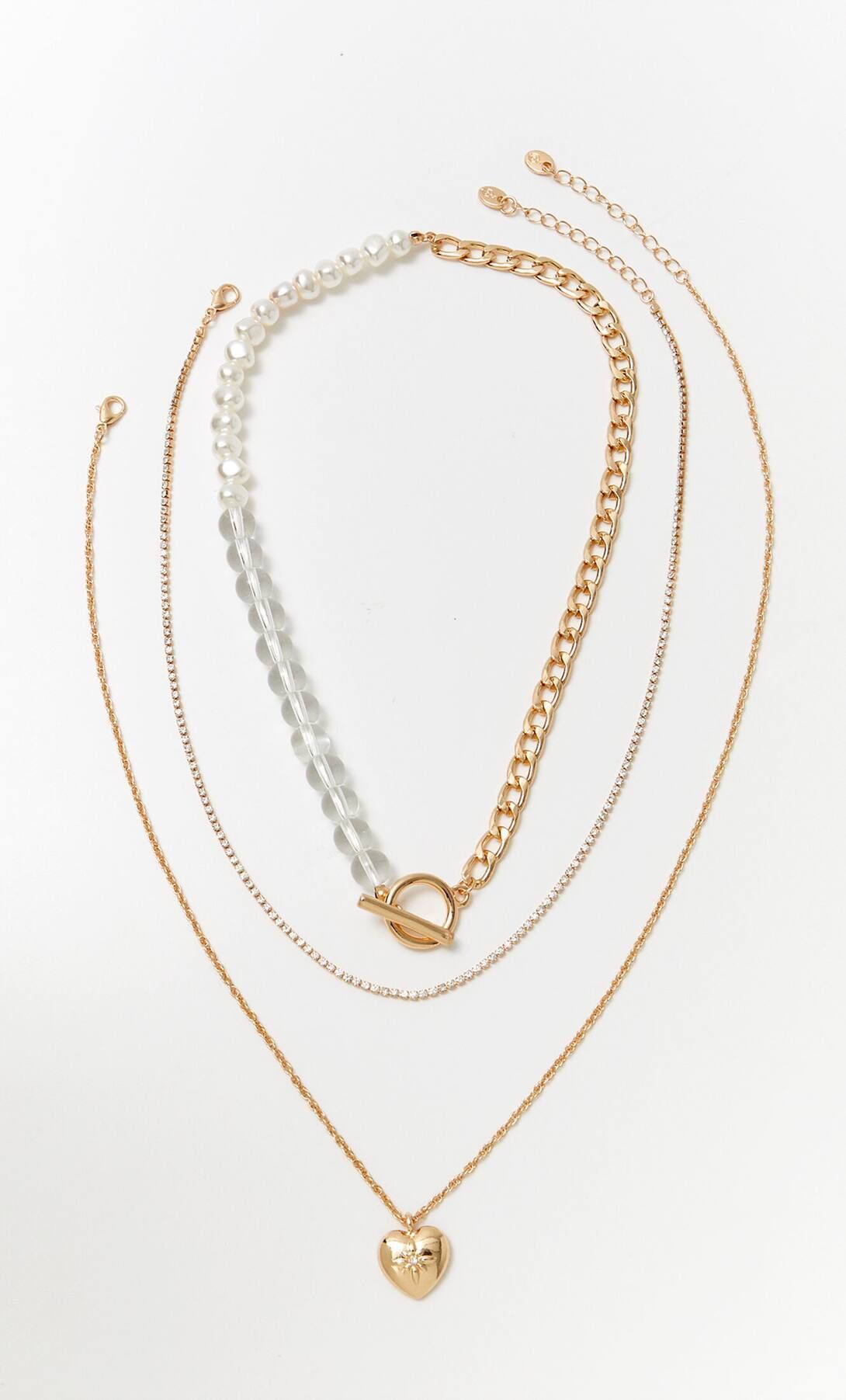 Set of 3 necklaces with beads, rhinestones and heart pendant - Women's fashion | Stradivarius Uni... | Stradivarius (UK)