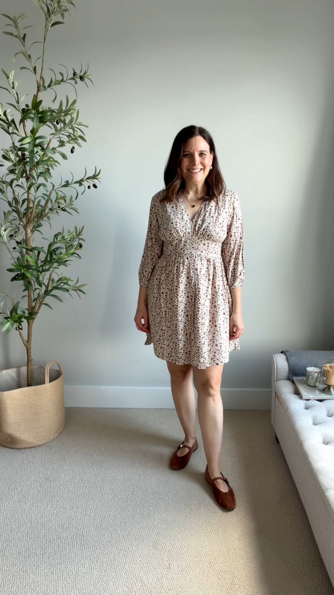 I tried this on a whim, and it surprised me in a good way. It has a side zipper, and the high waist falls gently over a soft belly. The V-neck draws the eye up to the face.
I ordered a Small, and I need to size up to a Medium.

#LTKOver40 #LTKMidsize