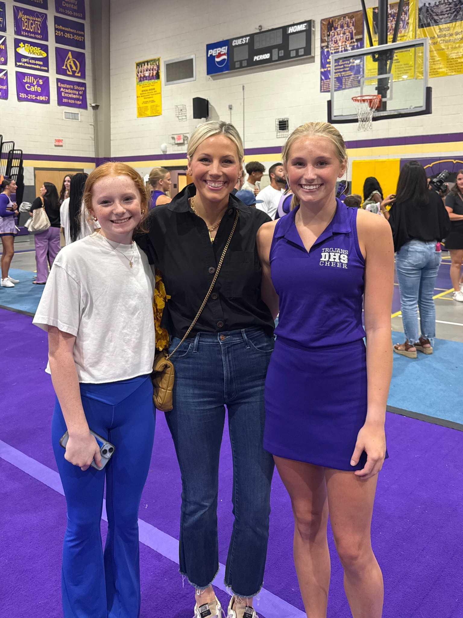 Linking my outfit and Cammie’s flare leggings! My top is target- size X small and jeans are Mother! Size 26 
Cammie’s flares are aerie 

#LTKFindsUnder50 #LTKStyleTip #LTKFindsUnder100