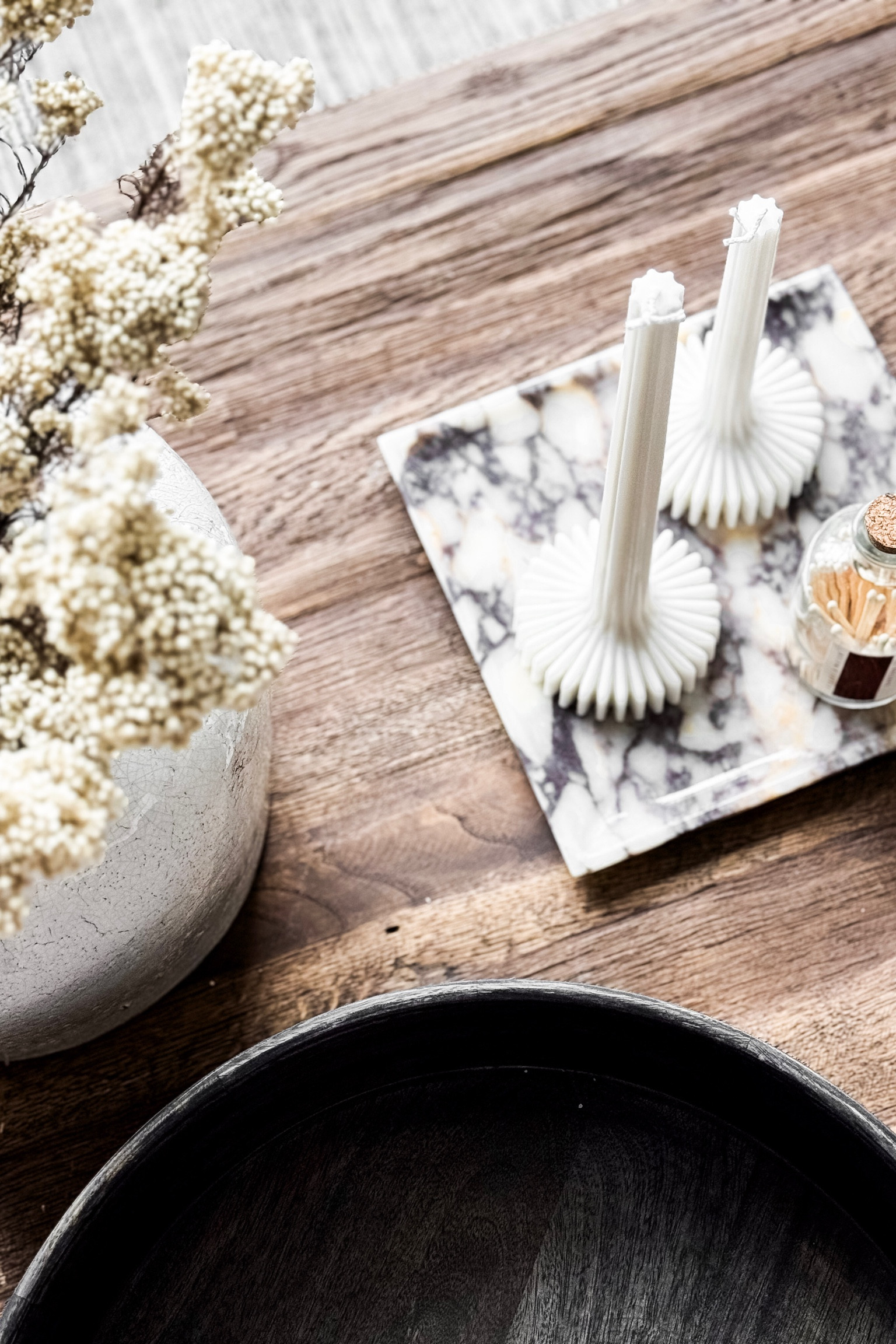 Gorgeous coffee table styling finds - I can’t decide which piece is my favorite!

Home  Home decor  Spring  Spring decor  Seasonal decor  Coffee table  Coffee table styling  Faux florals  Vase  Candles  Tray  Marble  Matches  Centerpiece bowl

#LTKSeasonal #LTKhome #LTKstyletip