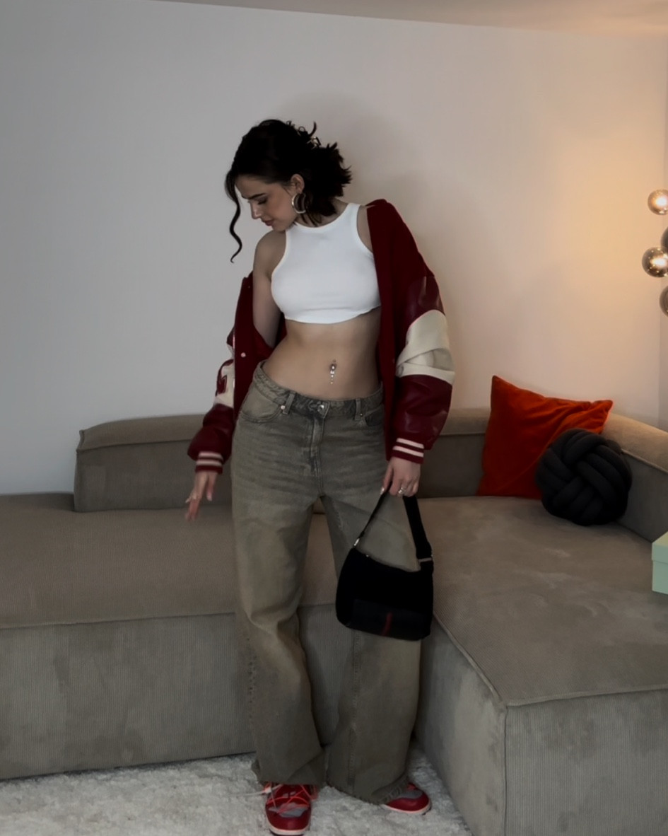 Basic baggy fit 

#LTKeurope #LTKSeasonal #LTKshoecrush