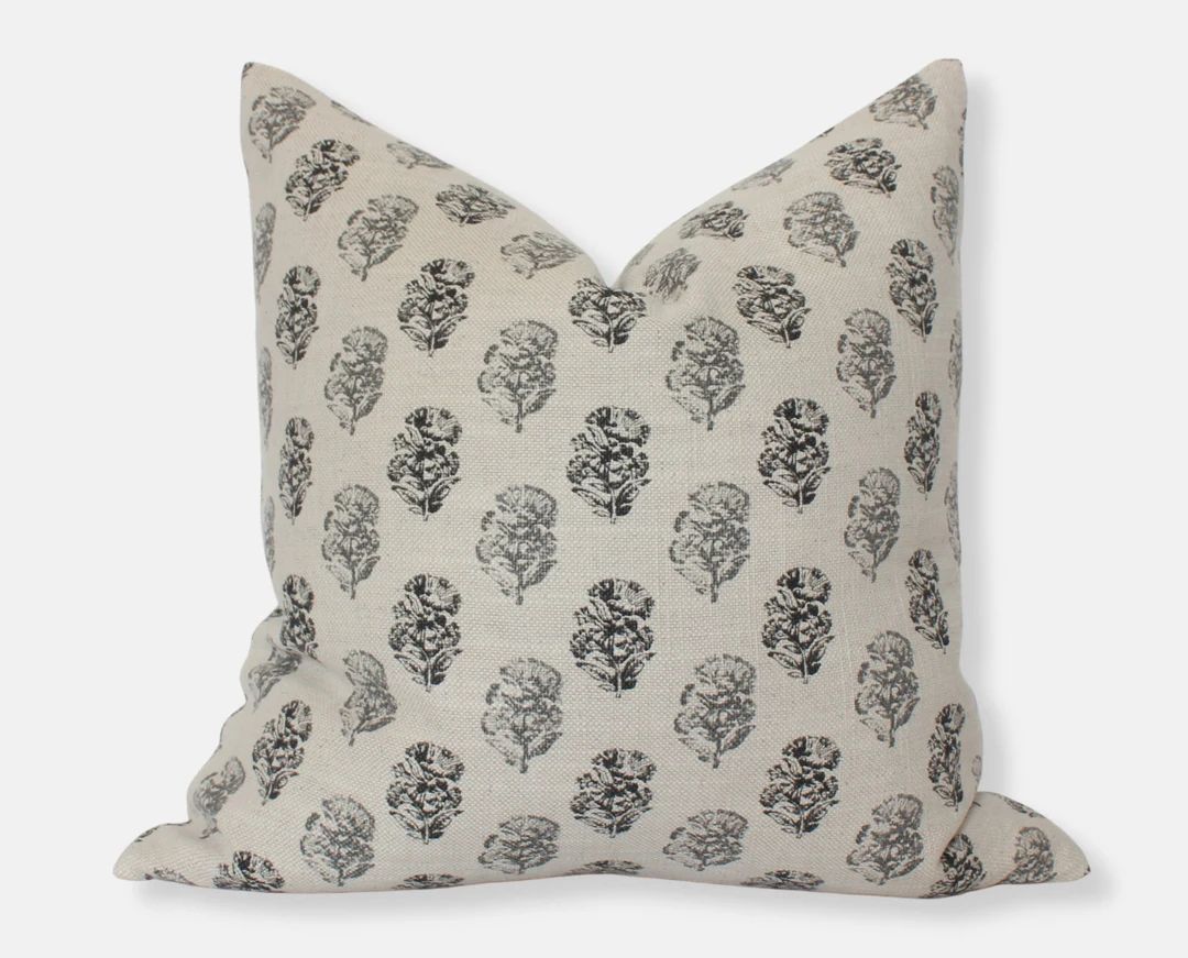 Cream Floral Pillow 20x20, Modern Designer Pillows, Charcoal Floral Throw Pillow, Block Print Pil... | Etsy (NL)