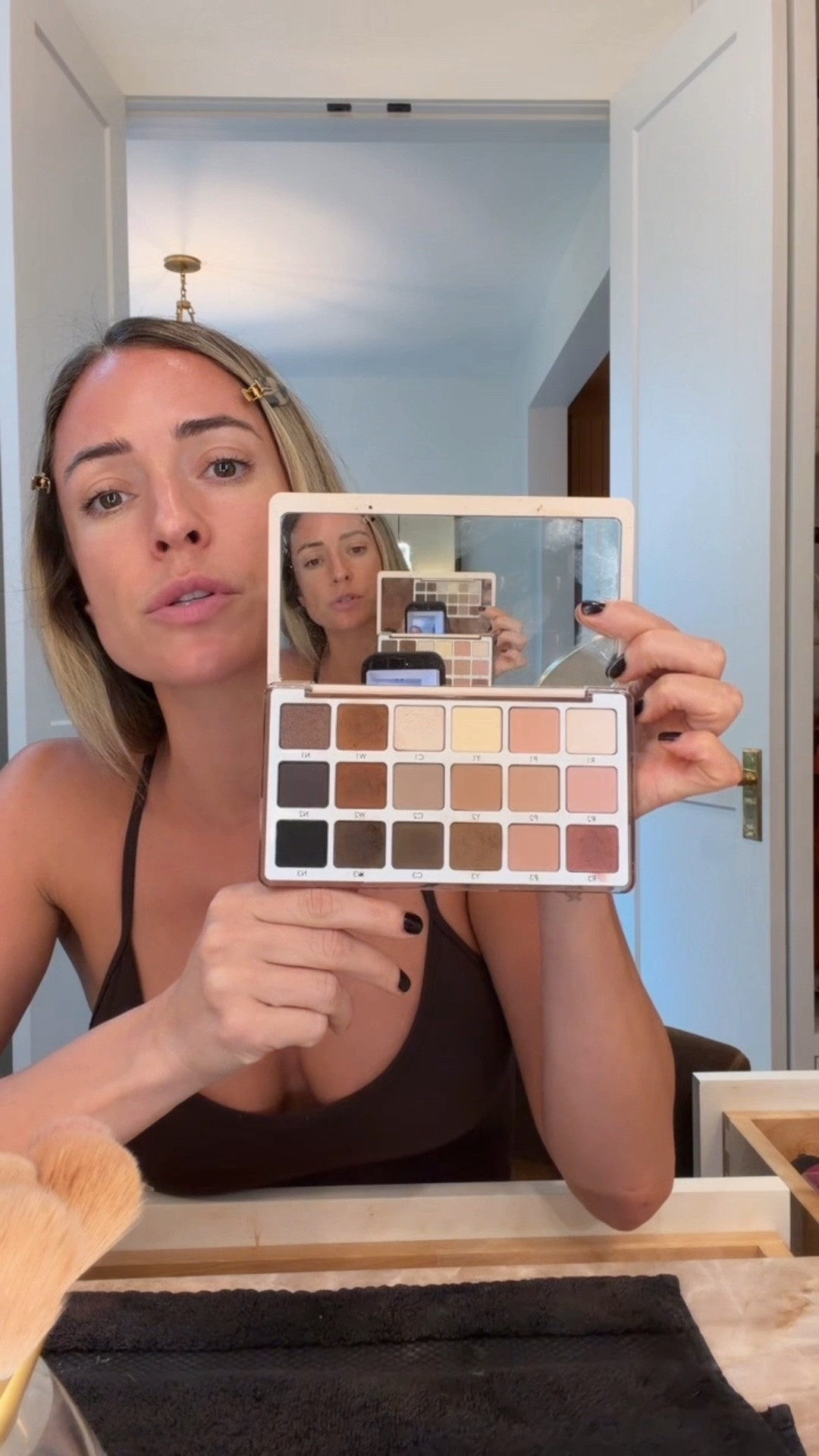 Kristen Cavalleri shares her makeup routine including her favorite eyeshadow palette, clean mascara, smudge black eyeliner ￼

#LTKBeauty