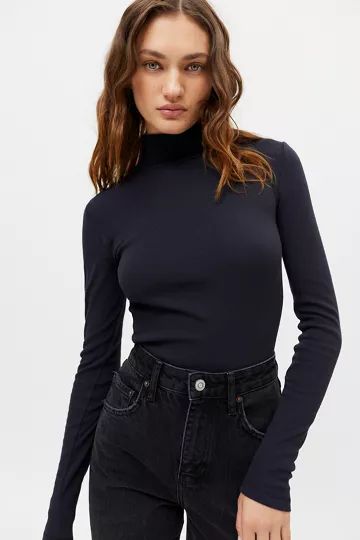 Black | Urban Outfitters (US and RoW)
