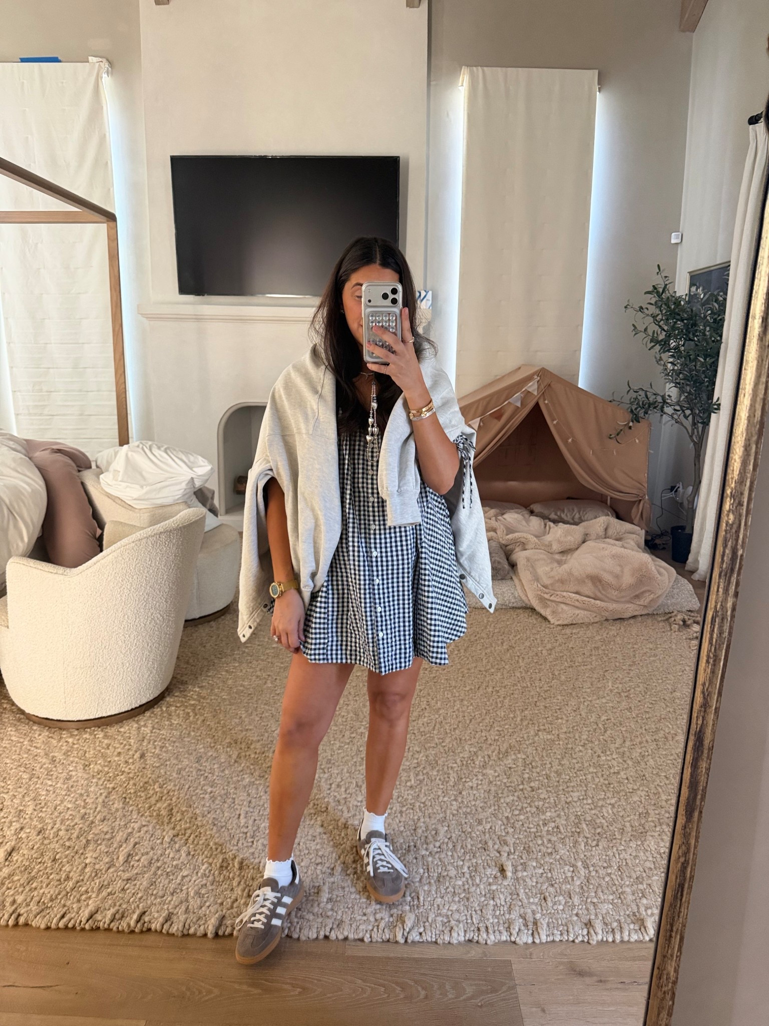 This FP “tunic” can be styled with little fabric or denim shorts! Gives that babydoll dress look💫

Top: medium
Bottoms: large 

Dressupbuttercup.com #dressupbuttercup #dederaad


#LTKmomlife #LTKgrwm