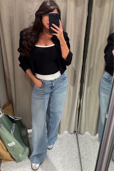 double waisted jeans 



#LTKfindsunder50 #LTKeurope #LTKstyletip