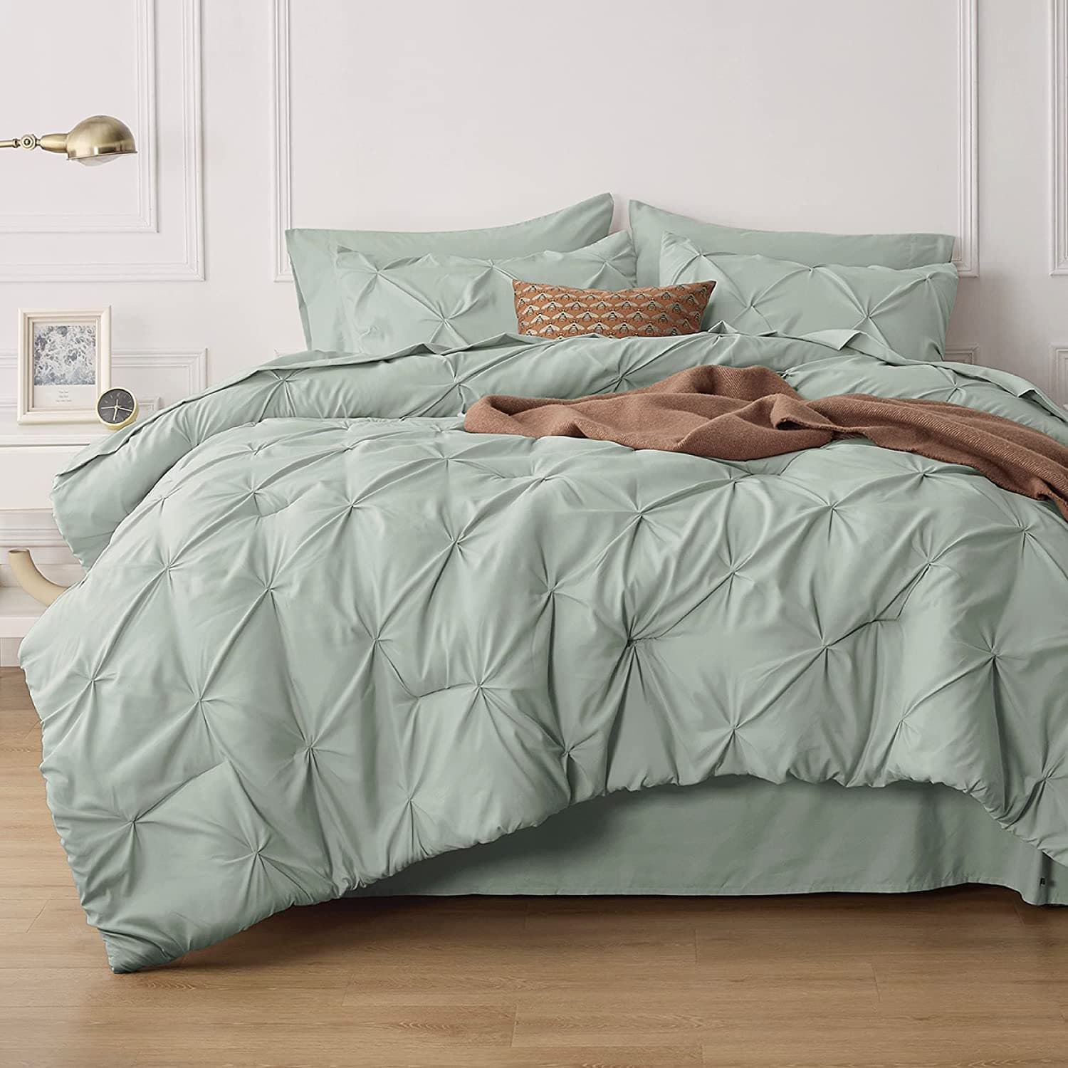 Spring Bedding Pintuck Comforter Sets | Bedsure