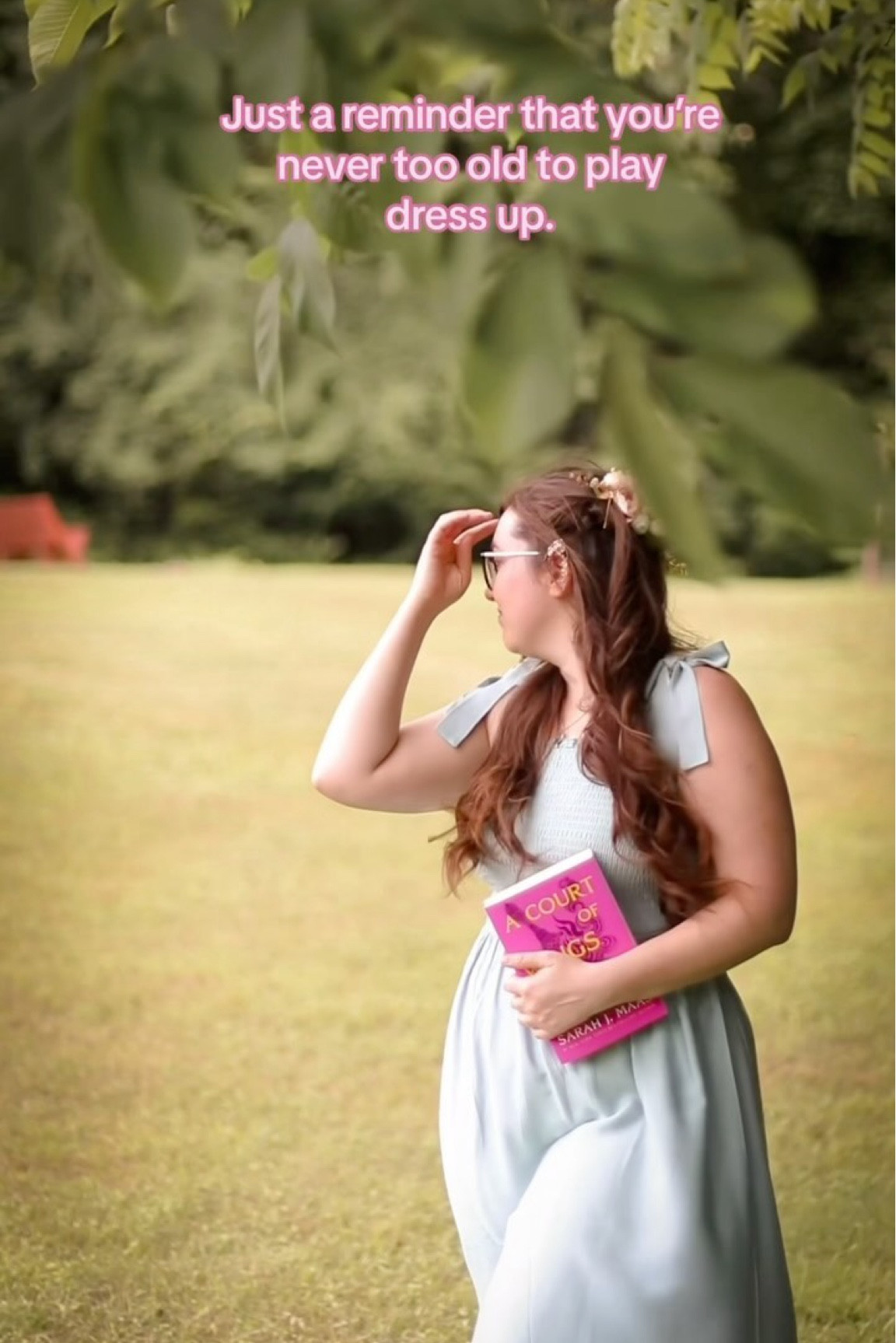 ✨ Never let anyone dull your sparkle. ✨ Dress up and make believe are for everyone, no matter the age.
🗡️
🗡️
🗡️
#cosplay #fashion #style #fitcheck #fantasyfashion #romantasyfashion #romantasyreader #fantasy #elainarcheron #azrielandelain