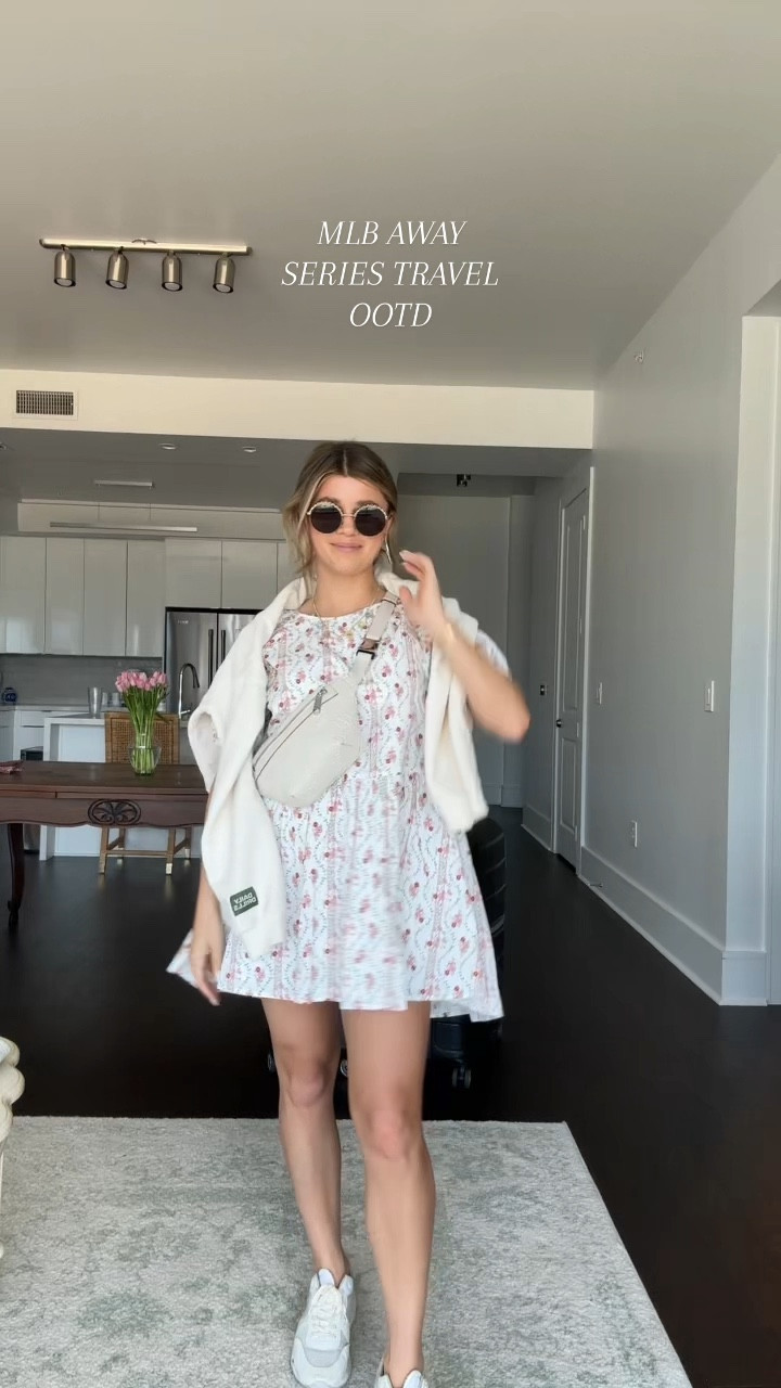 the cutest spring dress as a cutesy comfy travel outfit! have in another colorway as well 💕🌸✈️

Wearing size XS (but had to get hemmed) 