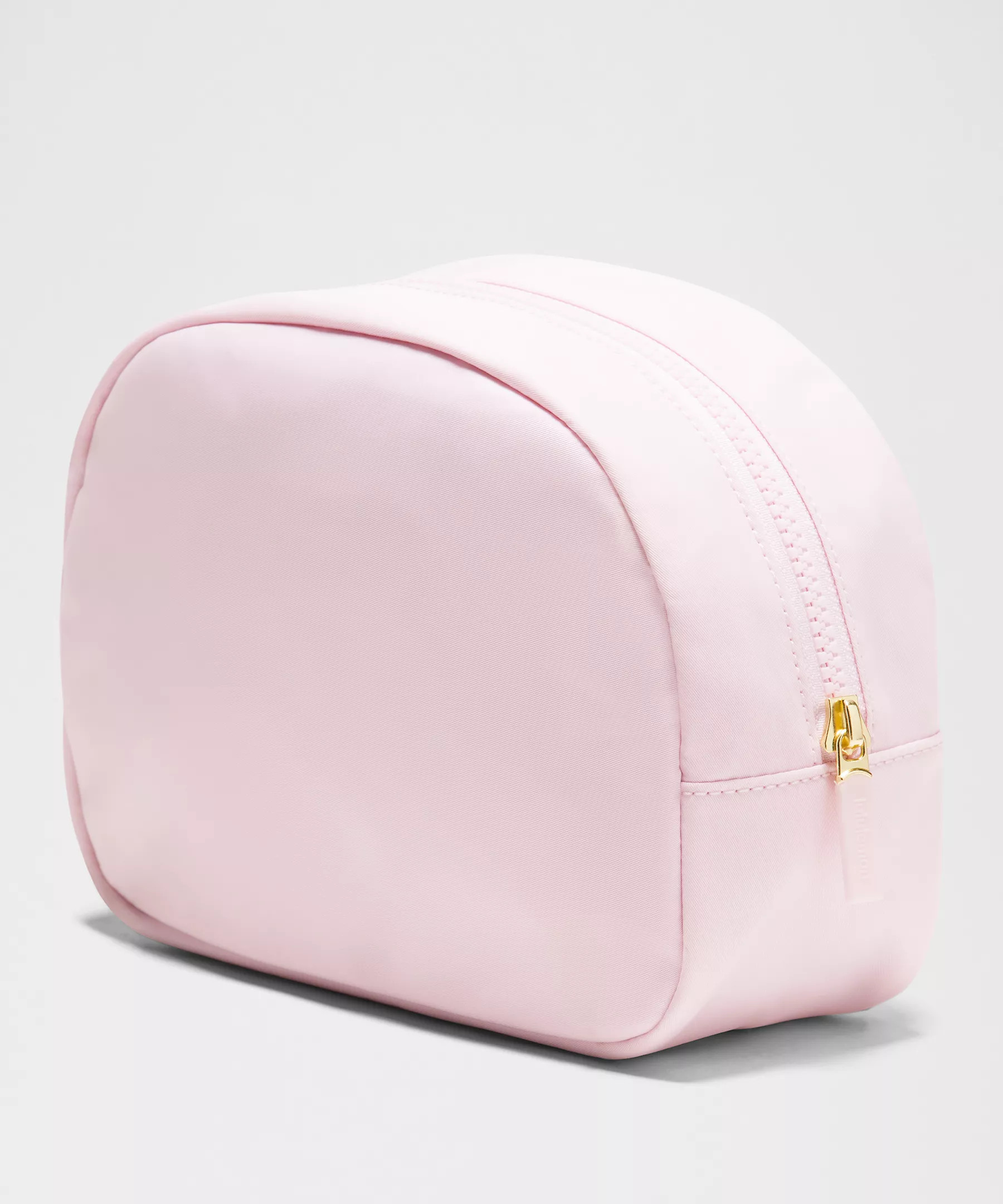 City Essentials Pouch 4L | Lululemon (US)