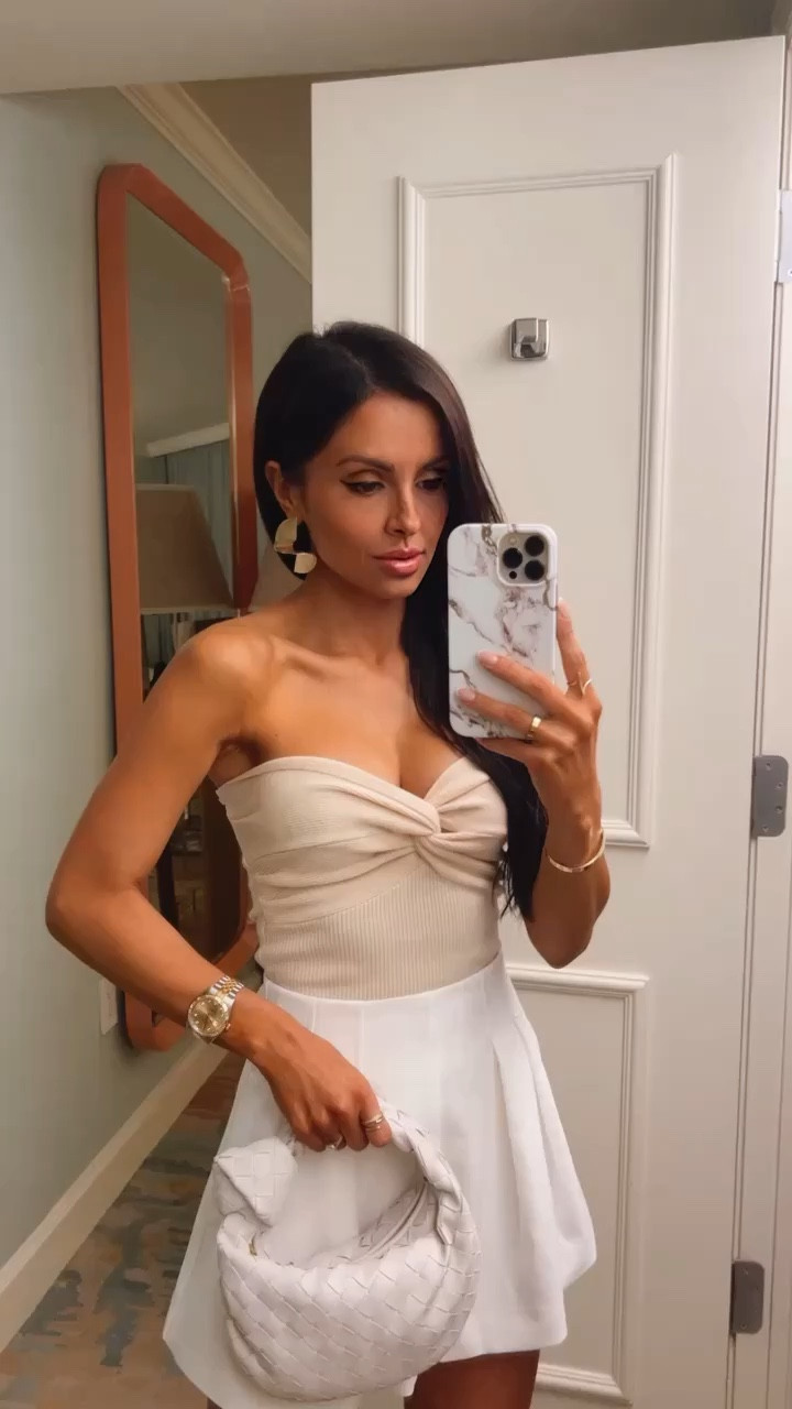 Amazon top 5 best sellers on #miamiamine
Amazon strapless top wearing an xs


#LTKtravel #LTKunder50 #LTKunder100