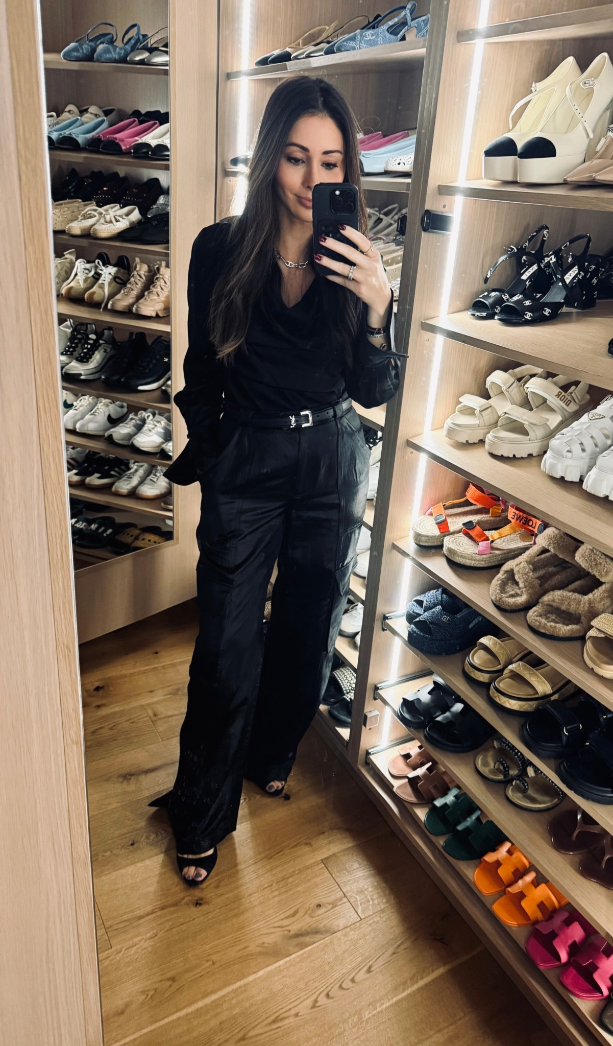 Black on Black 🖤🖤 

#LTKStyleTip #LTKTravel #LTKSaleAlert