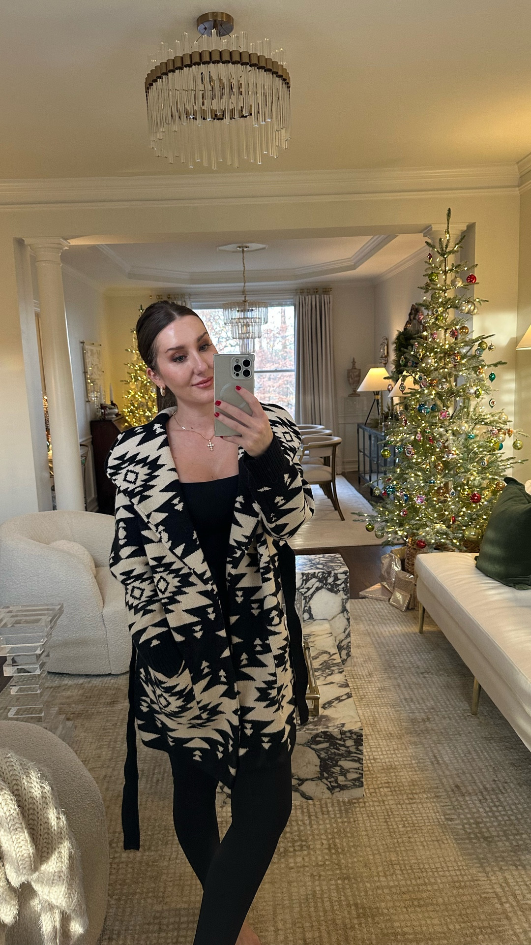 The perfect sweater that completely makes the outfit
Medium in sweater and top
Small in leggings 

#LTKootd