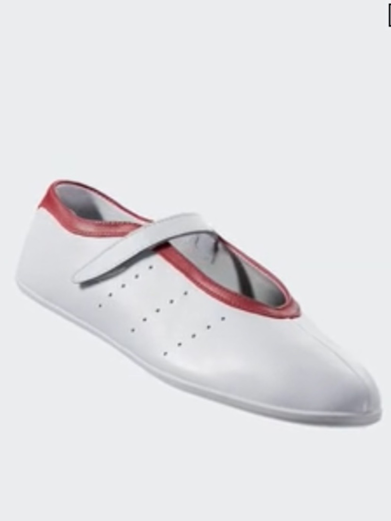 Adidas Stan Smith Mary Janes - I love the pop of red and just how sleek and simple these are