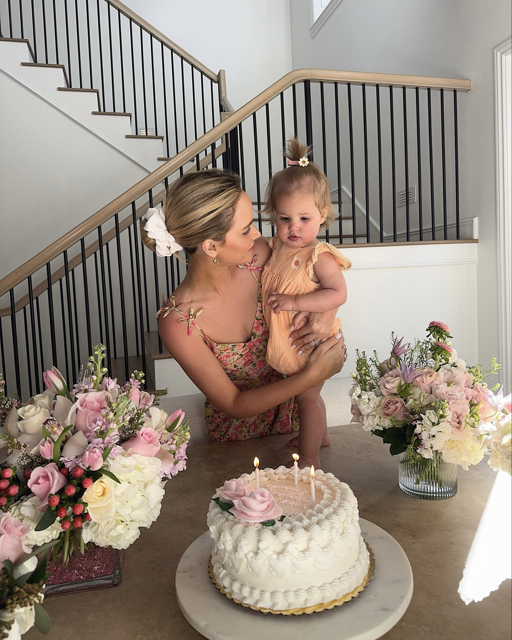 birthday dress 🤝🏼 my fav oversized scrunchies 

#LTKStyleTip #LTKFindsUnder50