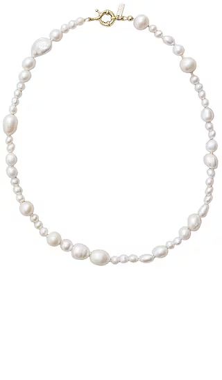 Este Necklace in Freshwater Pearl | Revolve Clothing (Global)