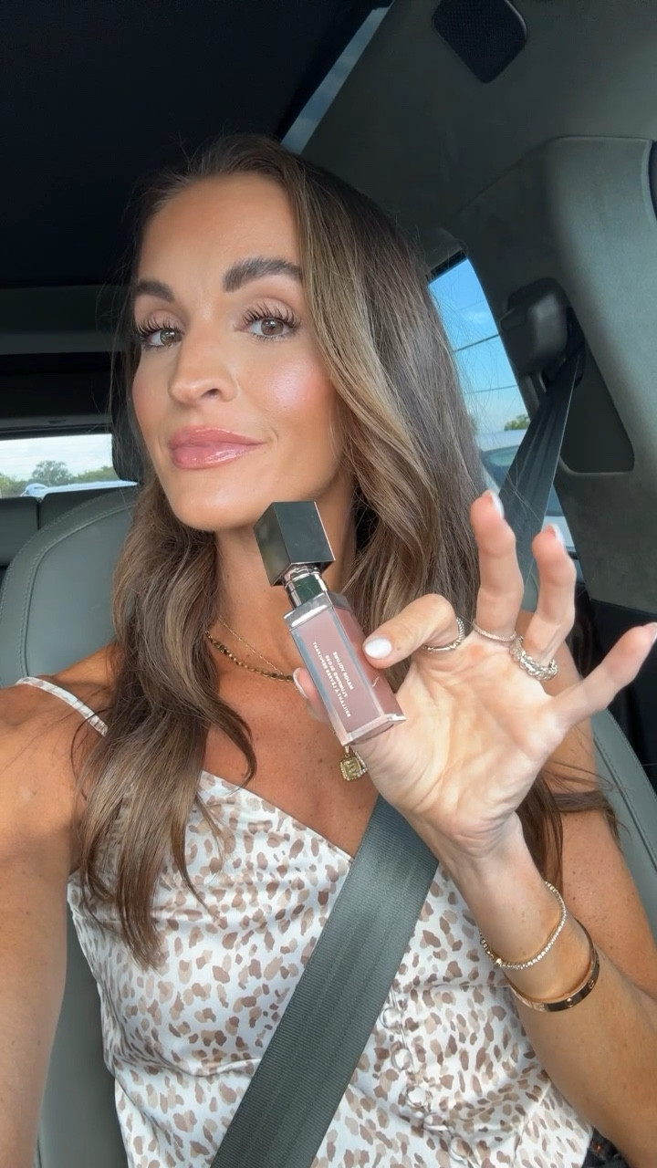 one of my favorite glosses for the prettiest plumping effect 😍 shade is ‘obviously’ and it’s SO stunning! 

#LTKBeauty