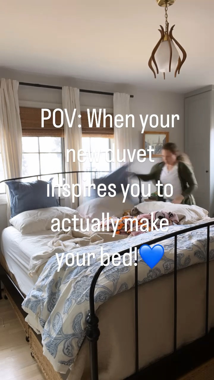 Ok be honest, do you make your bed every day?

I wish I could say yes, but I can’t. 

But this fun new blue & white floral duvet just might help me get over the hump!

Stay tuned for some more color coming soon to our room!💕 #amazonfind 

#LTKunder100 #LTKFind #LTKhome