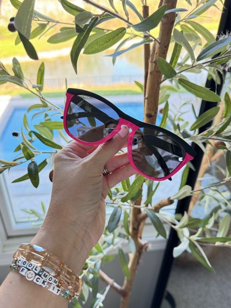 Fun sunnies for a sporty vibe but a girly edge! #sunglasses

#LTKGiftGuide