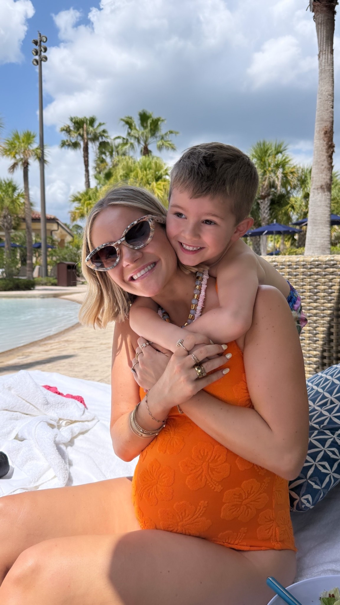 Vacation swimsuit, maternityy