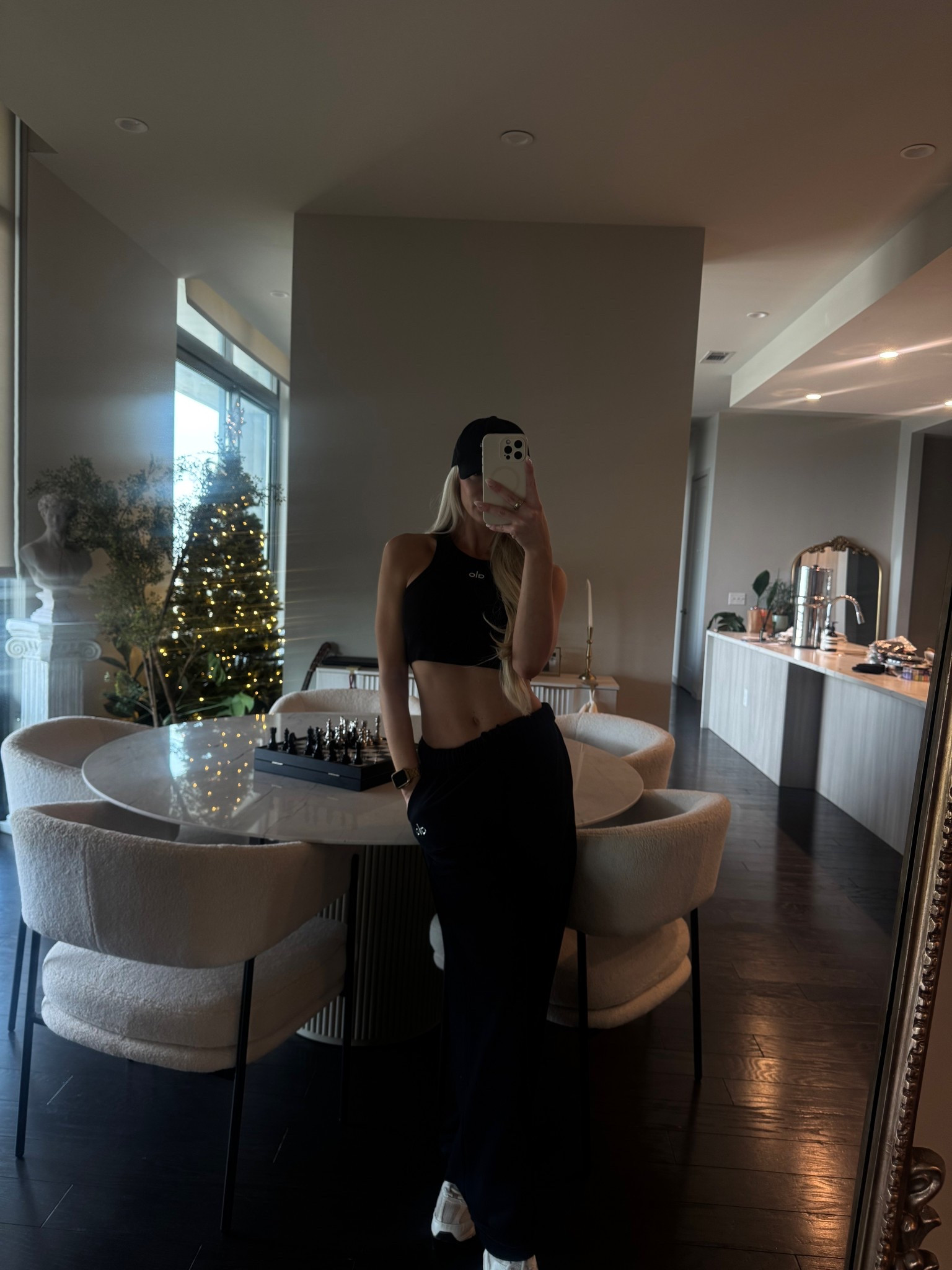 Alo Black Friday sale!! My go to sweats every weekend. #LTKCyberWeek 

#LTKGiftGuide #LTKHoliday