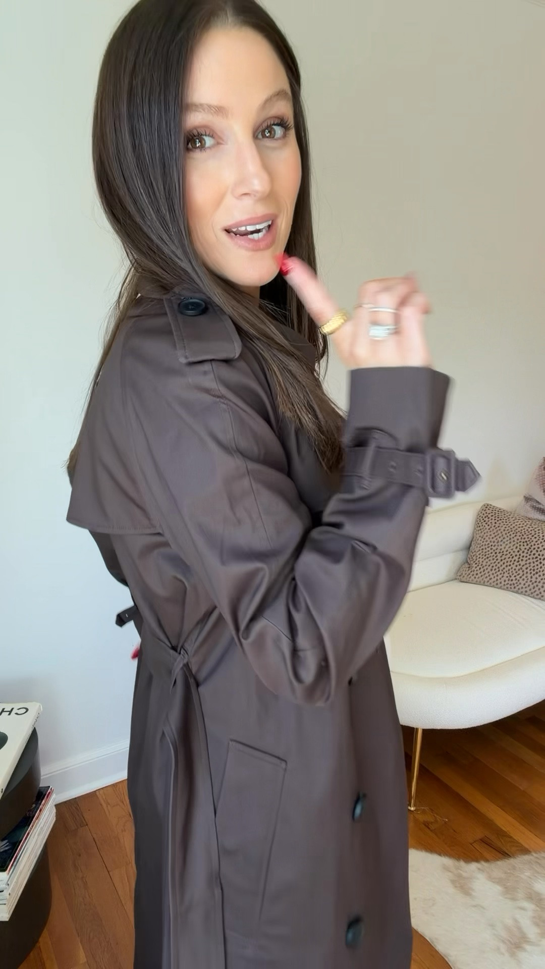 This trench is perfection from the fit to the quality to the length. I did my true size small and linked other Quince favorites for fall, too!

#quincepartner @Quince