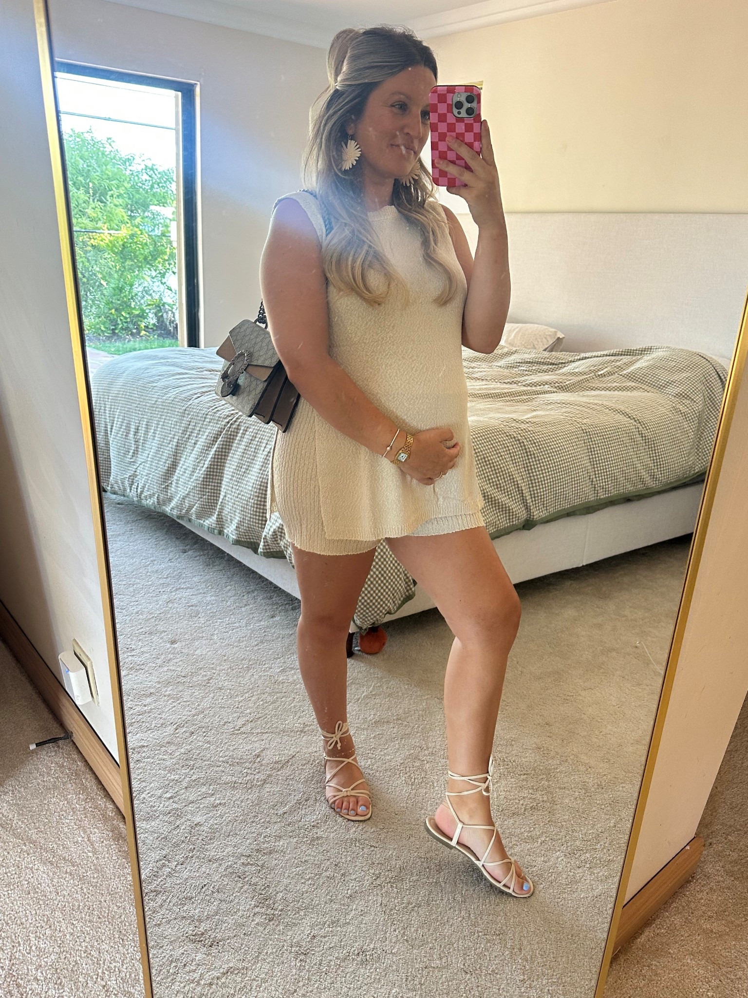 One day I’ll clean my mirror 😁 this Amazon set is everything  

#LTKStyleTip #LTKShoeCrush #LTKBump