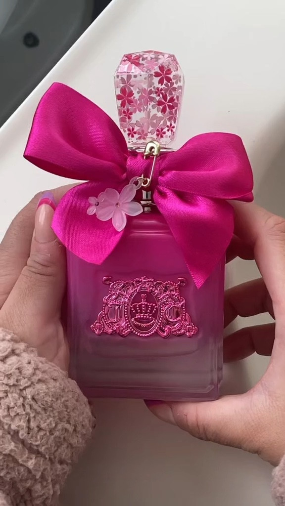 Must have perfume #juicycouture

#LTKHoliday #LTKbeauty #LTKGiftGuide