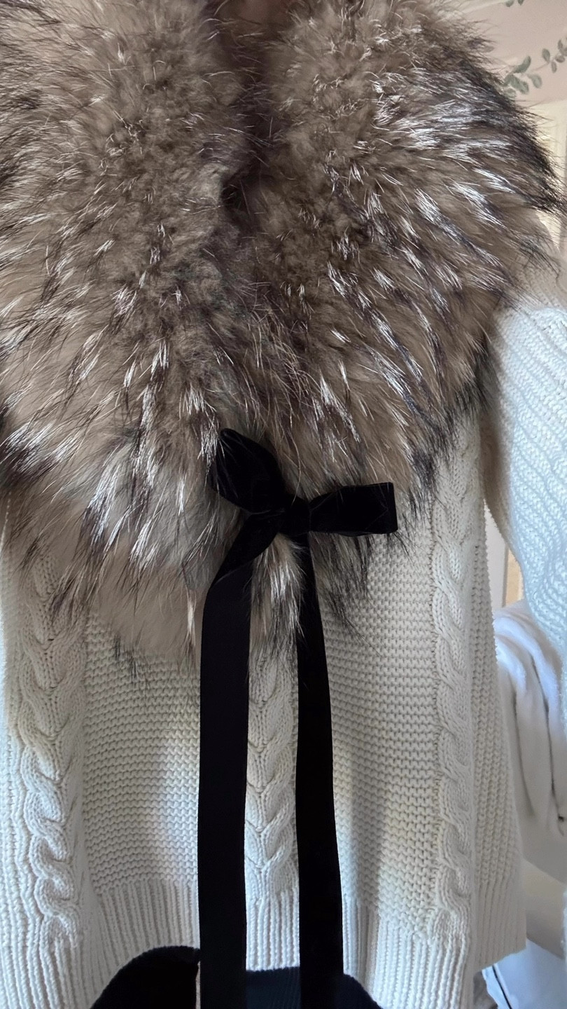An easy way to elevate a casual look! Love this fur stole and added a velvet bow inspired by this more expensive option. 