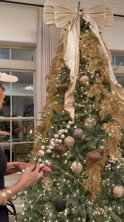 Our tree details! 

#LTKHoliday #LTKHome