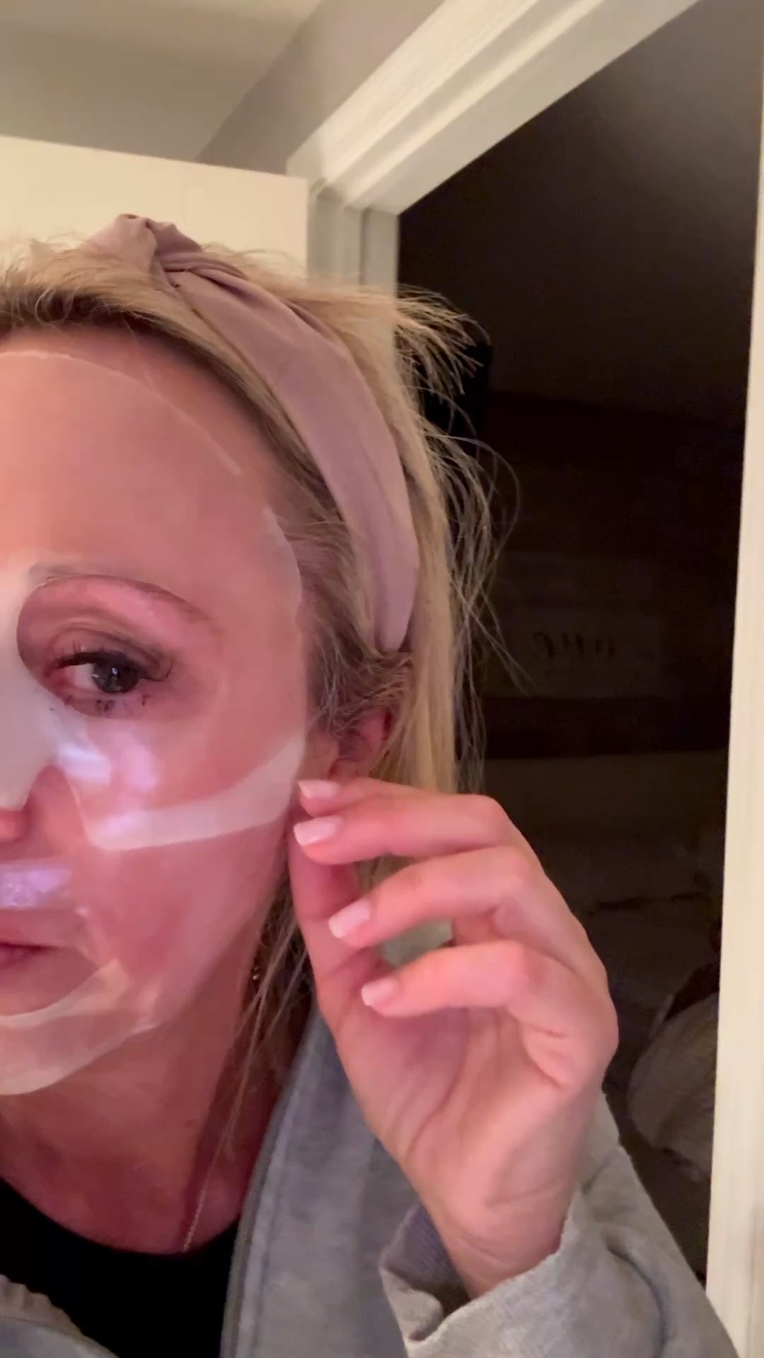 Sungboon collagen mask and gold eye patches
