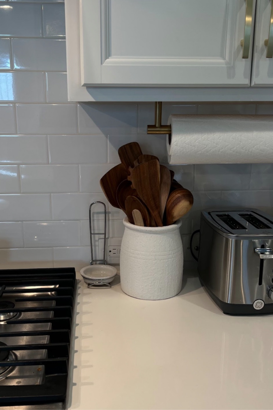 The perfect neutral kitchen decor and appliances!



Wooden utensils, kitchen decor, home decor, cozy kitchen, house, coastal, chic, white kitchen, minimalistic, simple, toaster

#LTKFindsUnder100 #LTKFindsUnder50 #LTKStyleTip