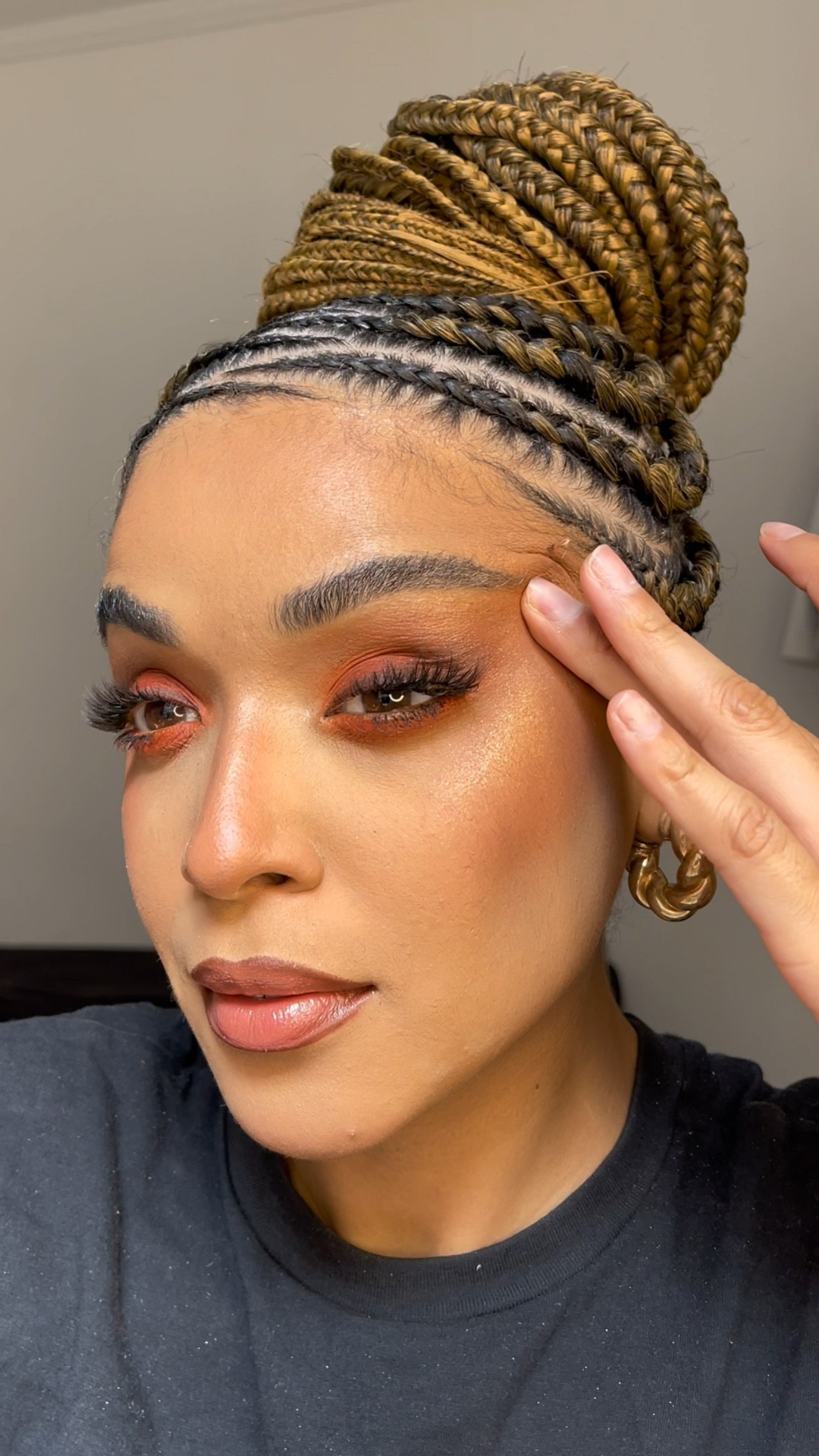 Pumpklin spice makeup… Maquiagem monocromática em tons alaranjados  

#LTKbrasil #LTKbeauty