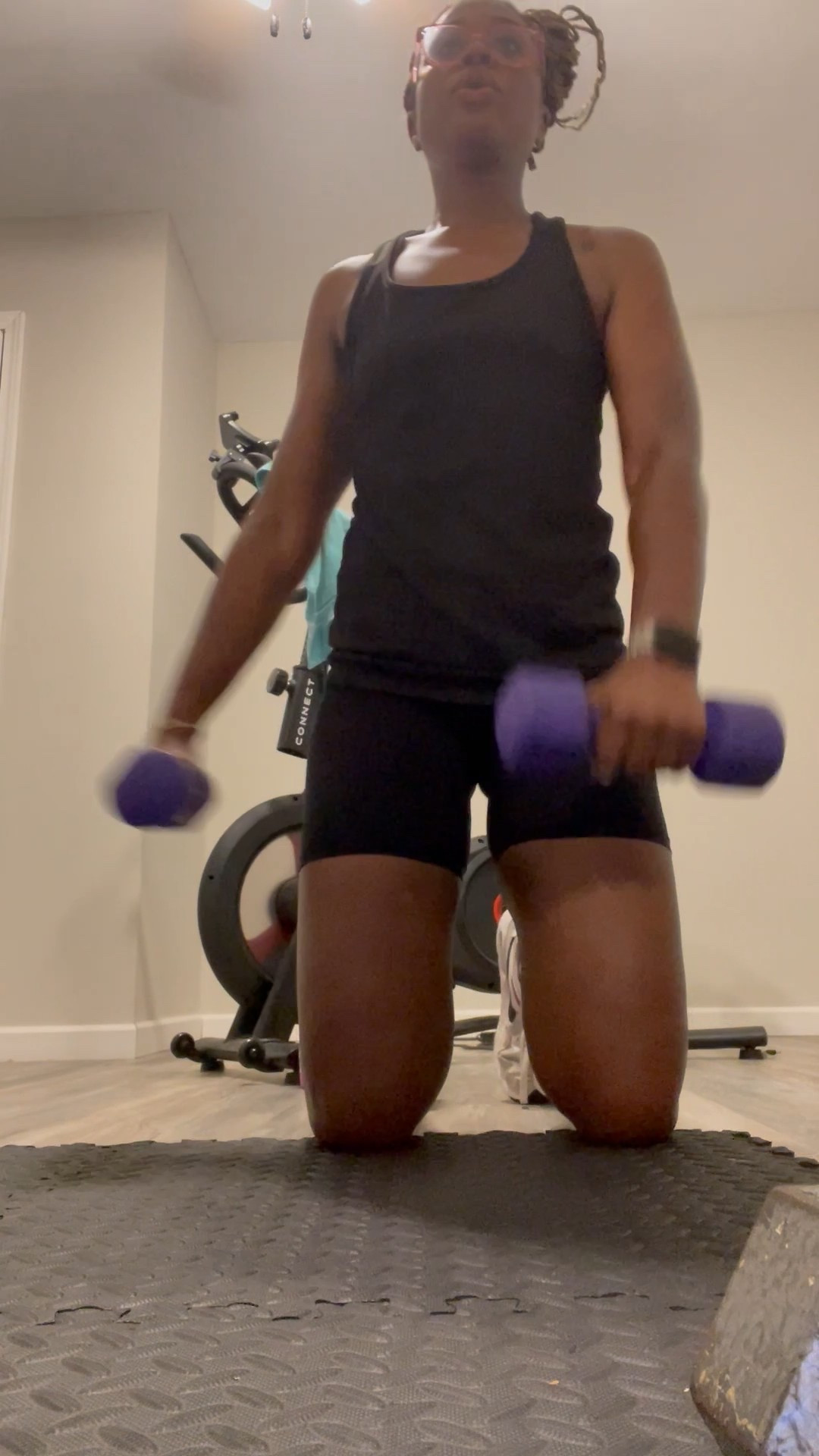 Trying to motivate myself to get up and work out! It’s been a CRAZY week for me that included doing some travel, which can often throw off my schedule. But let’s get this workout done today!!💪🏾 Who’s with me?

#LTKWatchNow #LTKOver40 #LTKActive