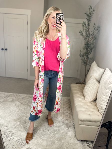 Weekend Walmart Wins Try On 
Kimono- s/m
Pink tank- medium 
Jeans- size down 

#LTKstyletip #LTKunder50 #LTKworkwear