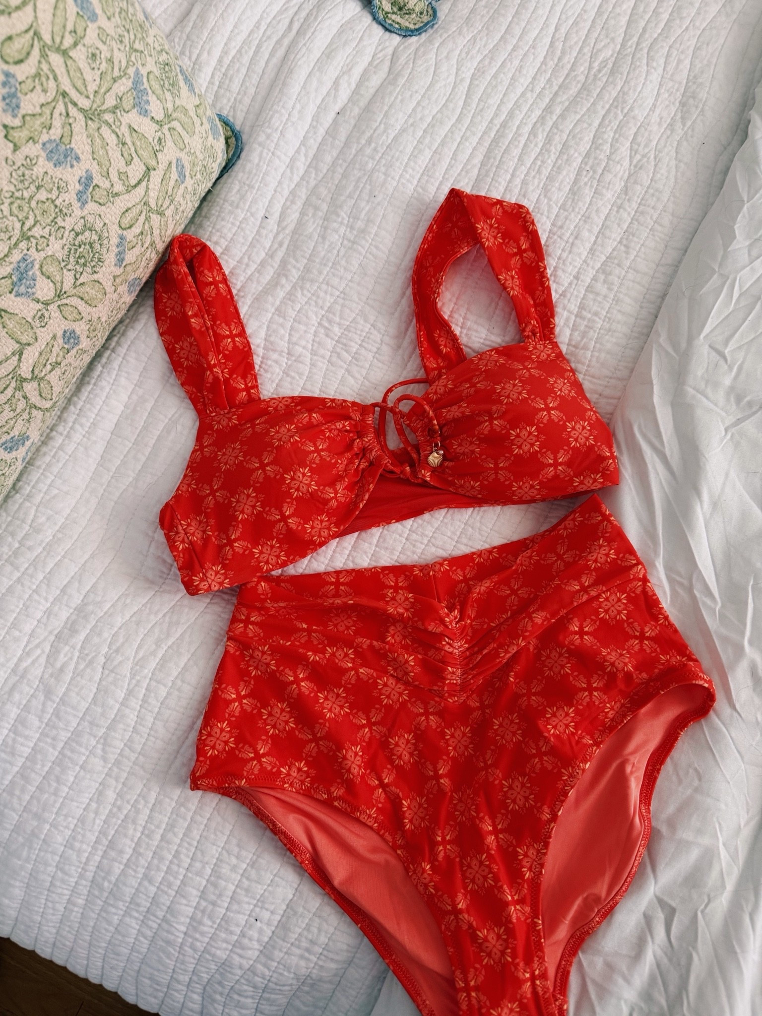 Aerie bikini. 👙 


High waisted swim bottoms. Spring. Summer. Vacation. Tropical. Under !50. Under $25. Matching set.

#LTKSaleAlert #LTKSeasonal #LTKSwim