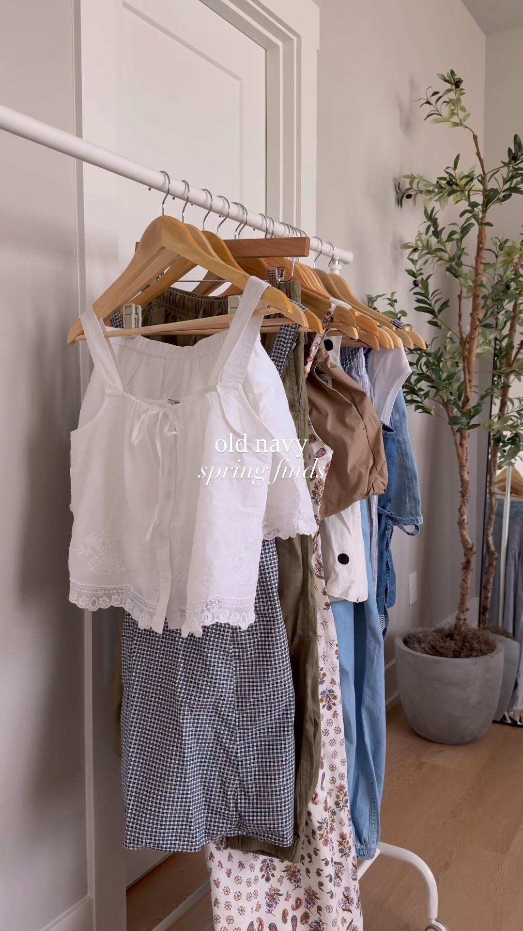 New in from Old Navy! All 50% off through tomorrow (5/2)

Old navy finds, spring style, look for less