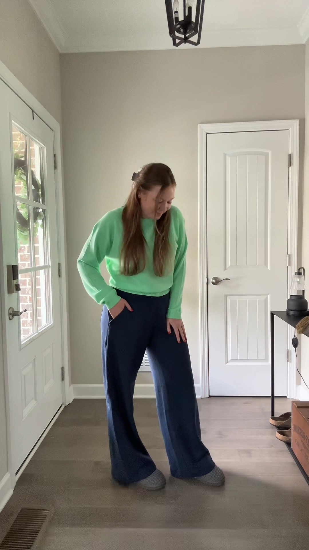 Green cashmere sweater / tts wearing a medium 
Wide leg sweatpants / tts wearing a medium 
Ugg fuzzy slippers 

#LTKdayinmylife #LTKActive #LTKootd