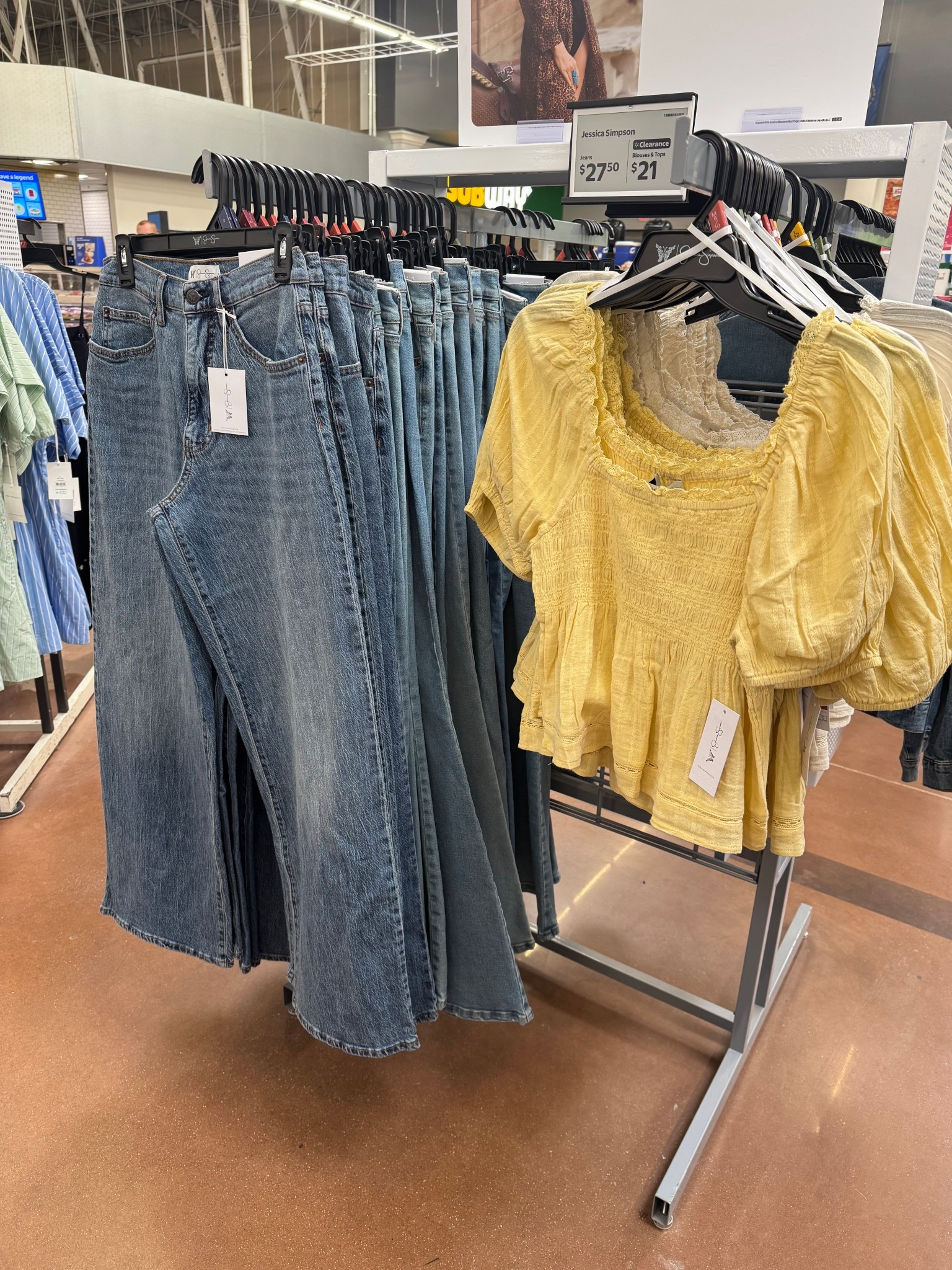 Jessica Simpson at Walmart 🌼🫶

@walmart @walmartstyle #walmartstyle

#LTKFestival #LTKSaleAlert #LTKSeasonal