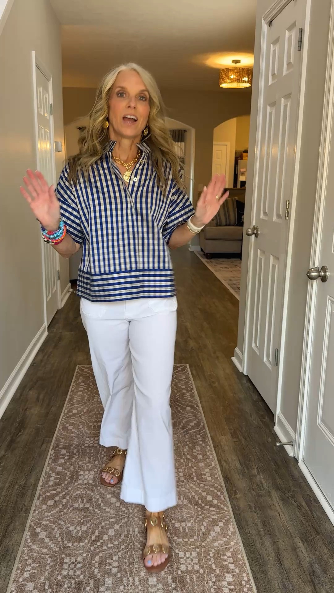 One word…CUTE. Love this summer look. Perfect for a casual work environment or lunch/dinner with friends. Wearing XS top/27 pants

#LTKootd #LTKgrwm #LTKOver40
