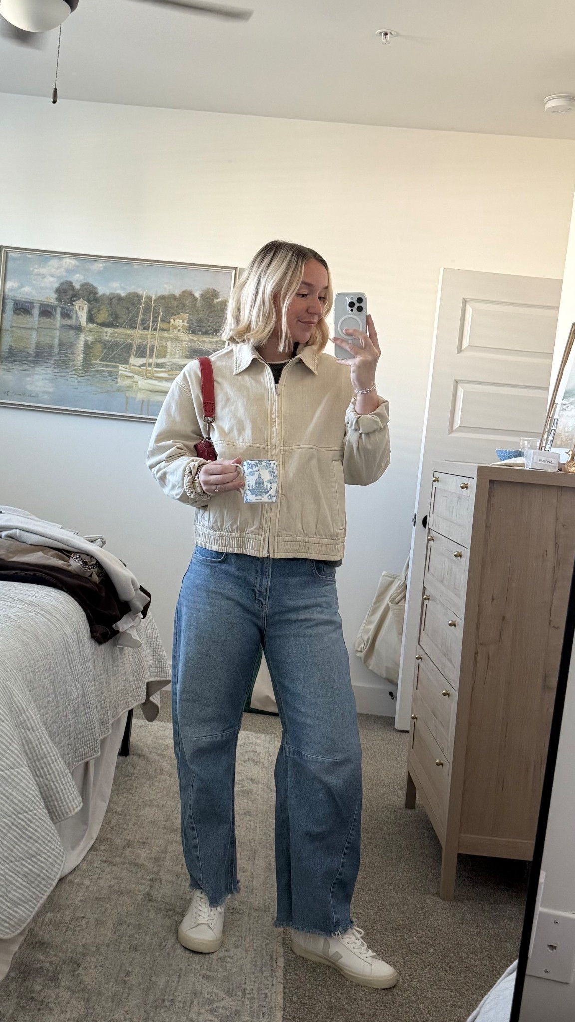 Ootd this morning with some warm tea in my Harrods mug 💙🍰🥒🙏