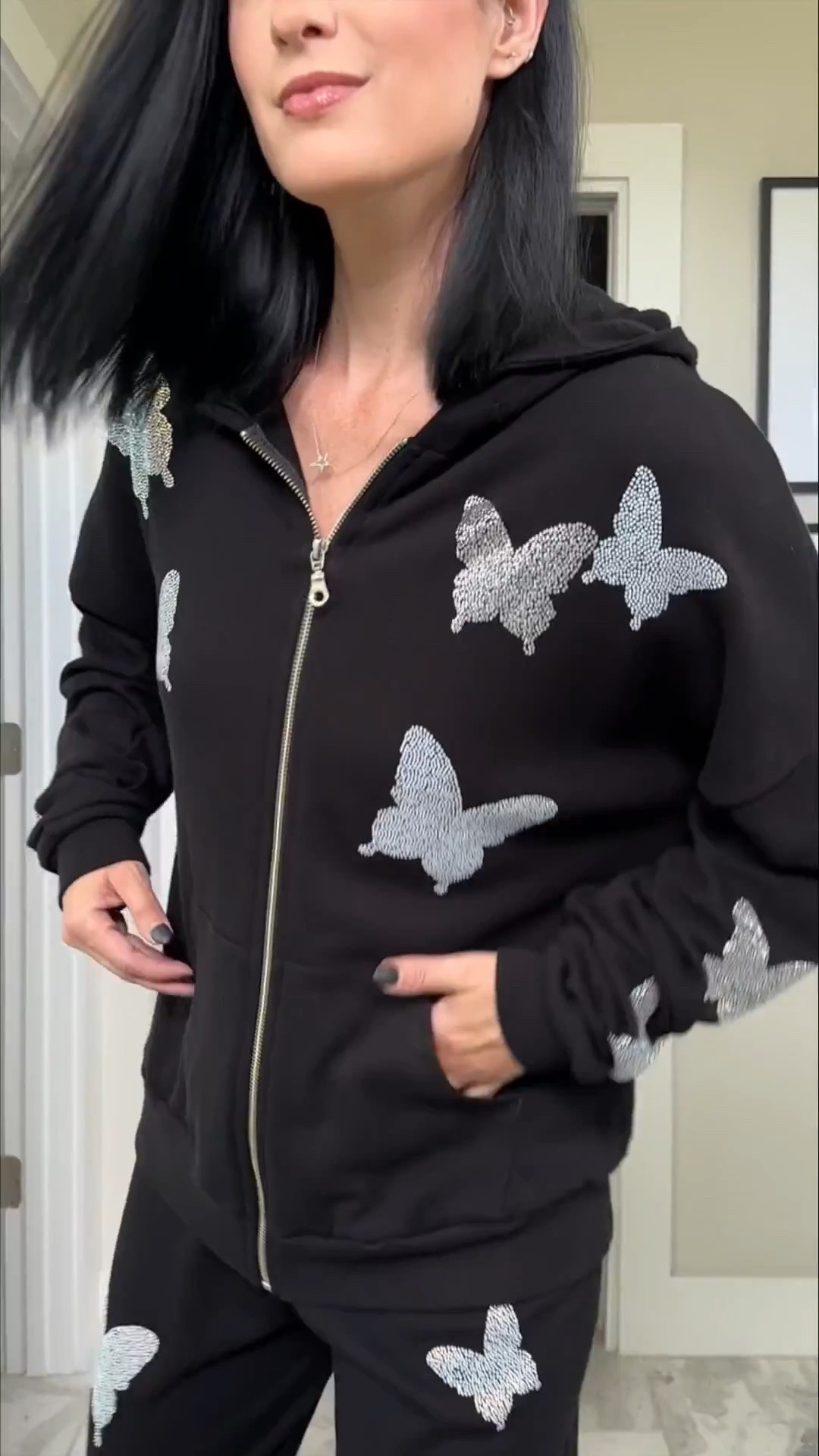 Obsessing over this butterfly lounge set from Lauren moshi! This set runs big so size down or stick with your usual size.



#LTKgrwm #LTKTravel #LTKdayinmylife