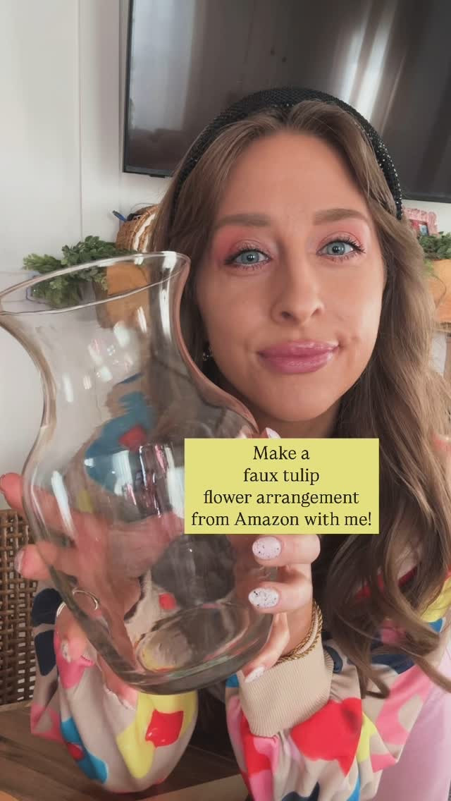 Should I add water to the vase?! I literally had no clue what I was doing, so if I can do it…you can too! 😂🤪 Amazon for the win!! 🙌🏼 

#millenialmom #nicumom #funnymom #momsofinstagram #christianmom #fauxflowers