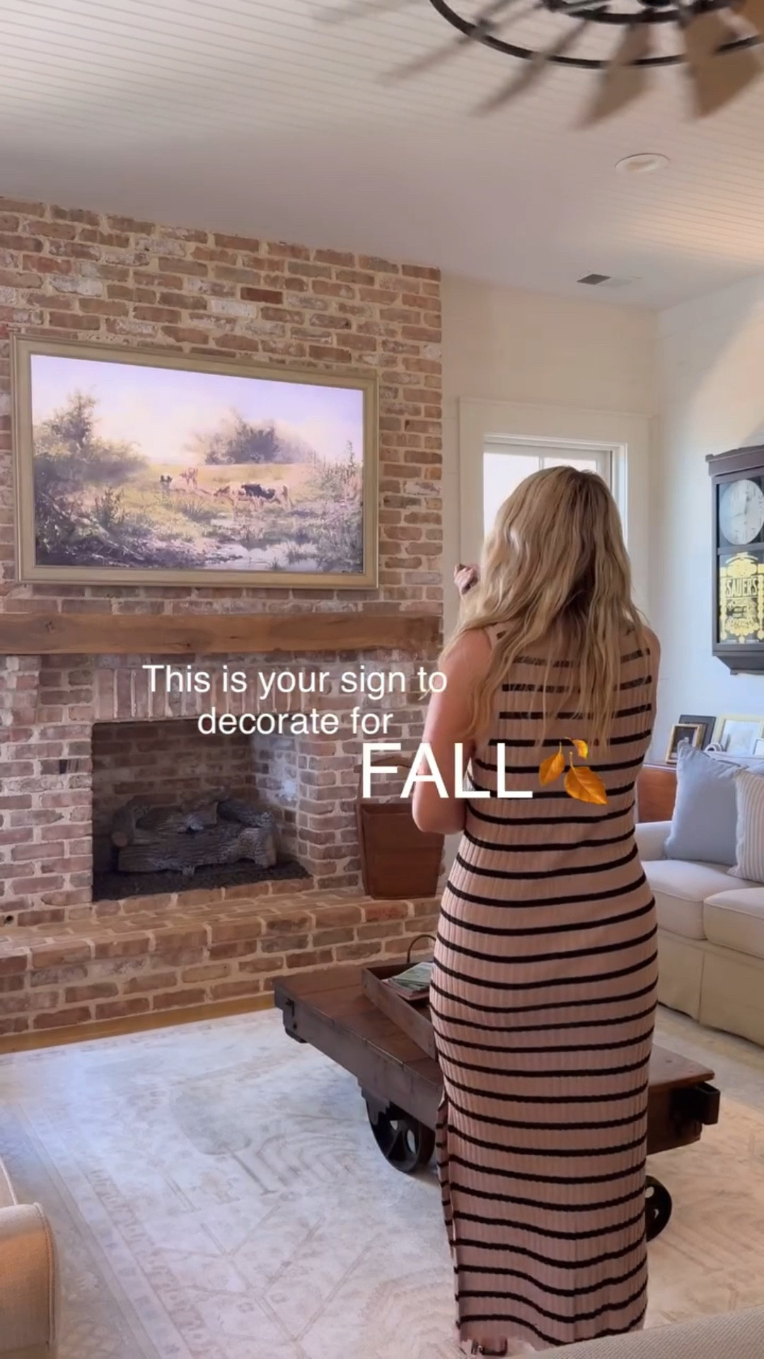 Adding a few touches of FALL to our home on this 58° morning! 🙌🏼🍁
Comment: SHOP to get the links
#cozyfall #fallhomedecor #farmhousefalldecor #farmhouseinspo