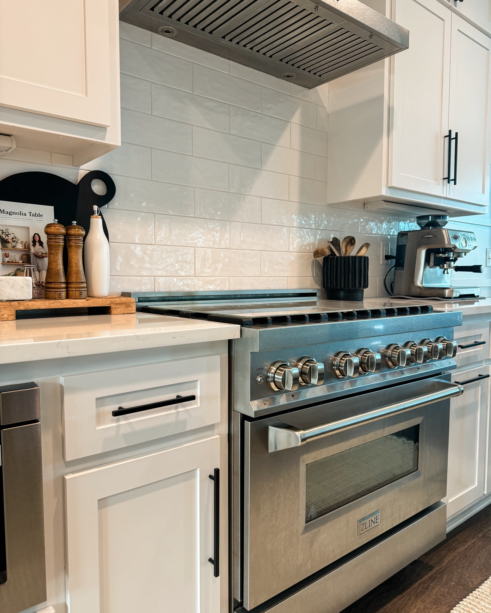 Modern transitional Kitchen decor! 

#LTKhome #LTKstyletip #LTKfamily