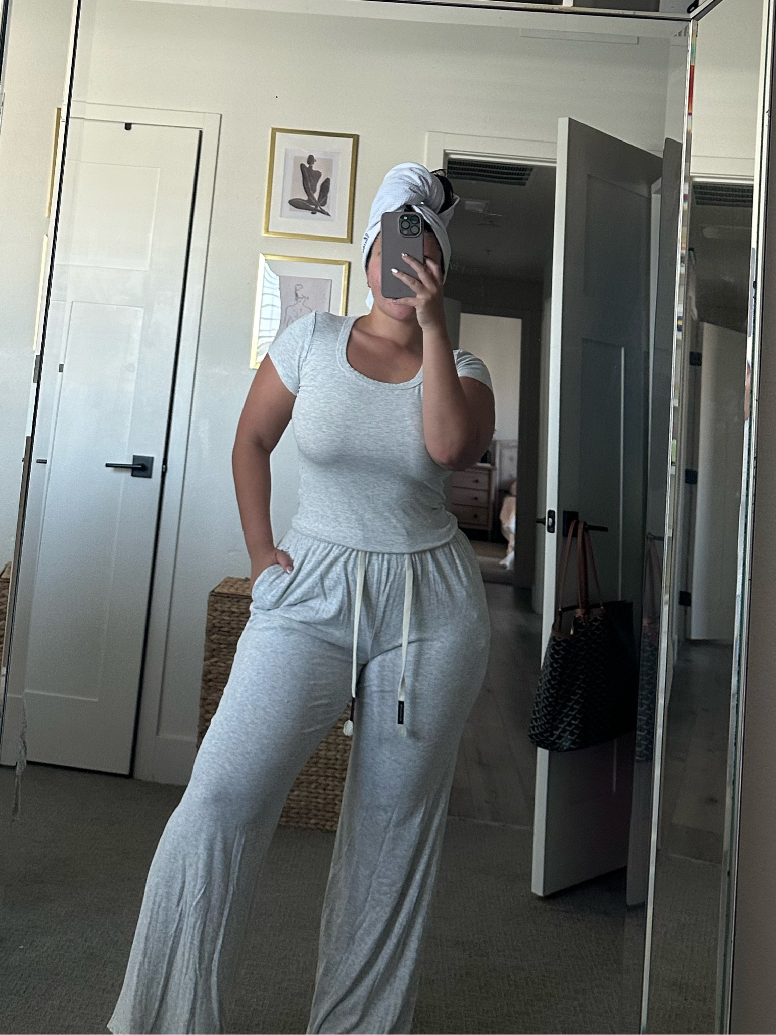 The most comfy lounge set
Size:  M



#LTKMidsize #LTKFindsUnder50 #LTKStyleTip