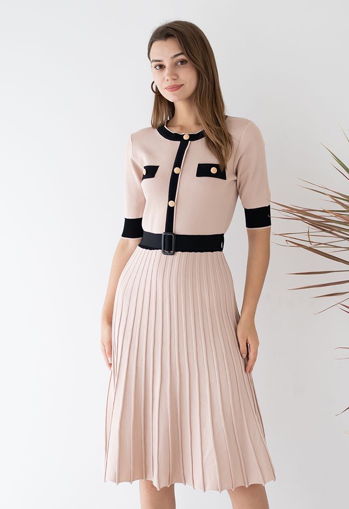 Short-Sleeve Belted Contrast Color Pleated Knit Dress | Chicwish